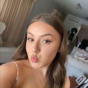 Meet your Posher, Sofia